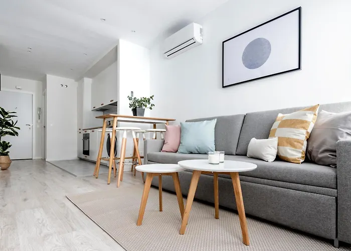 Mad Apartments By Olala Homes